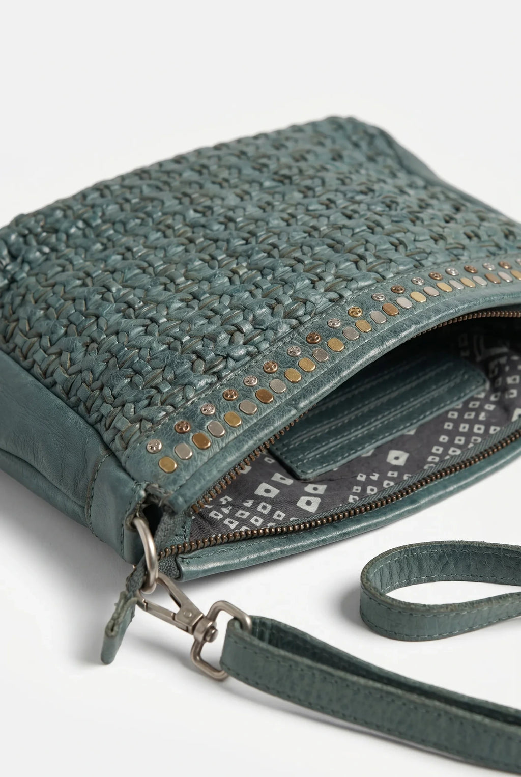cartera metal braids