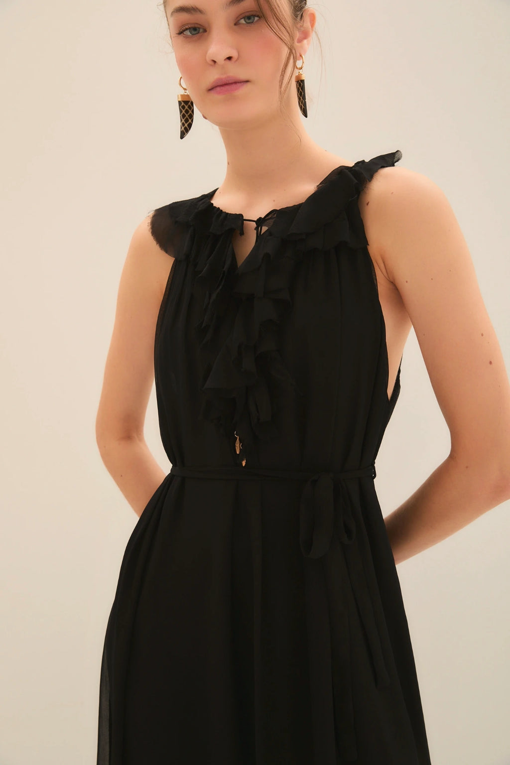 VESTIDO ROMANCE FRILLS