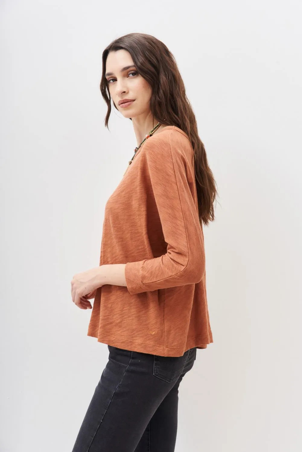 REMERA VALE ANCHA