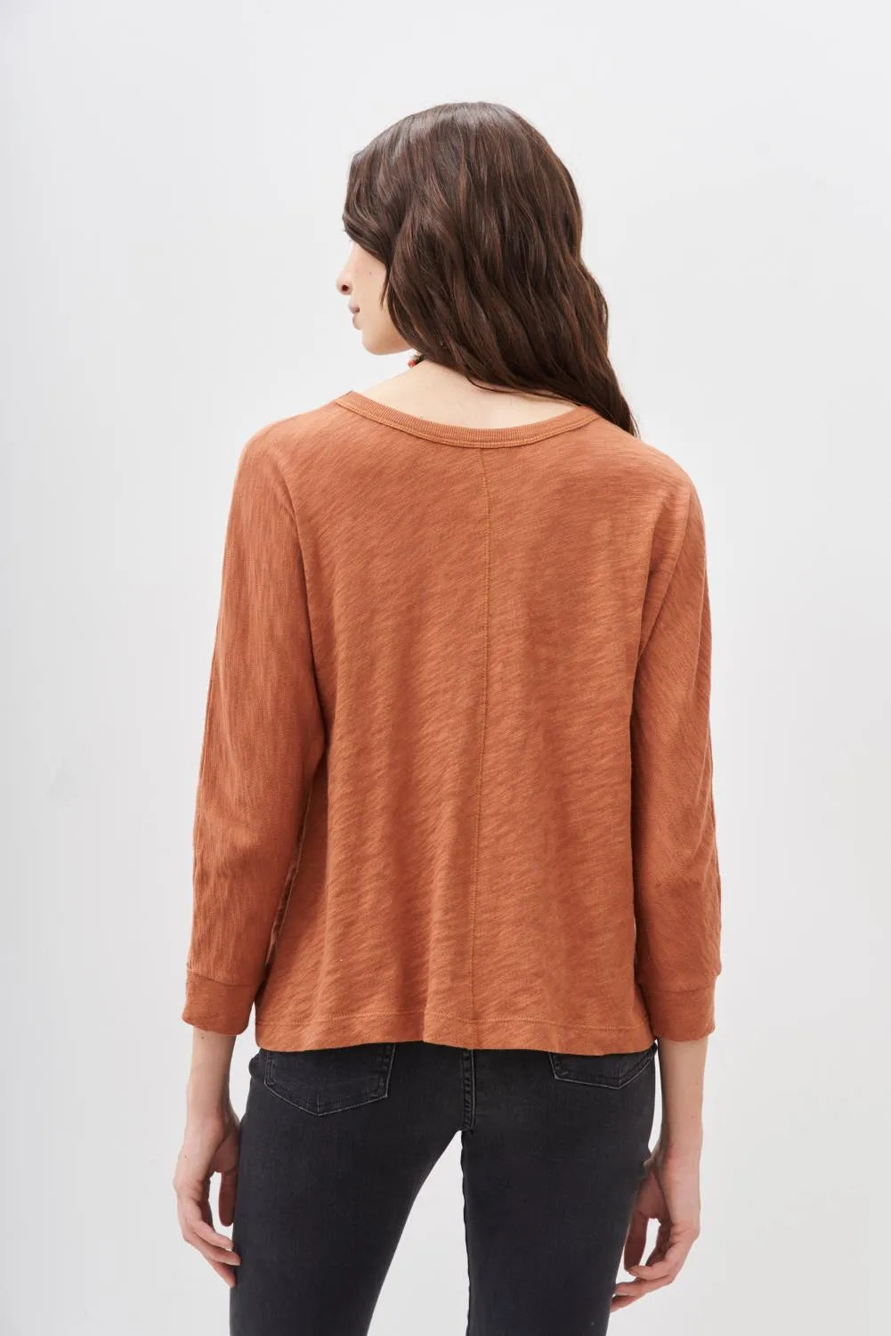 REMERA VALE ANCHA