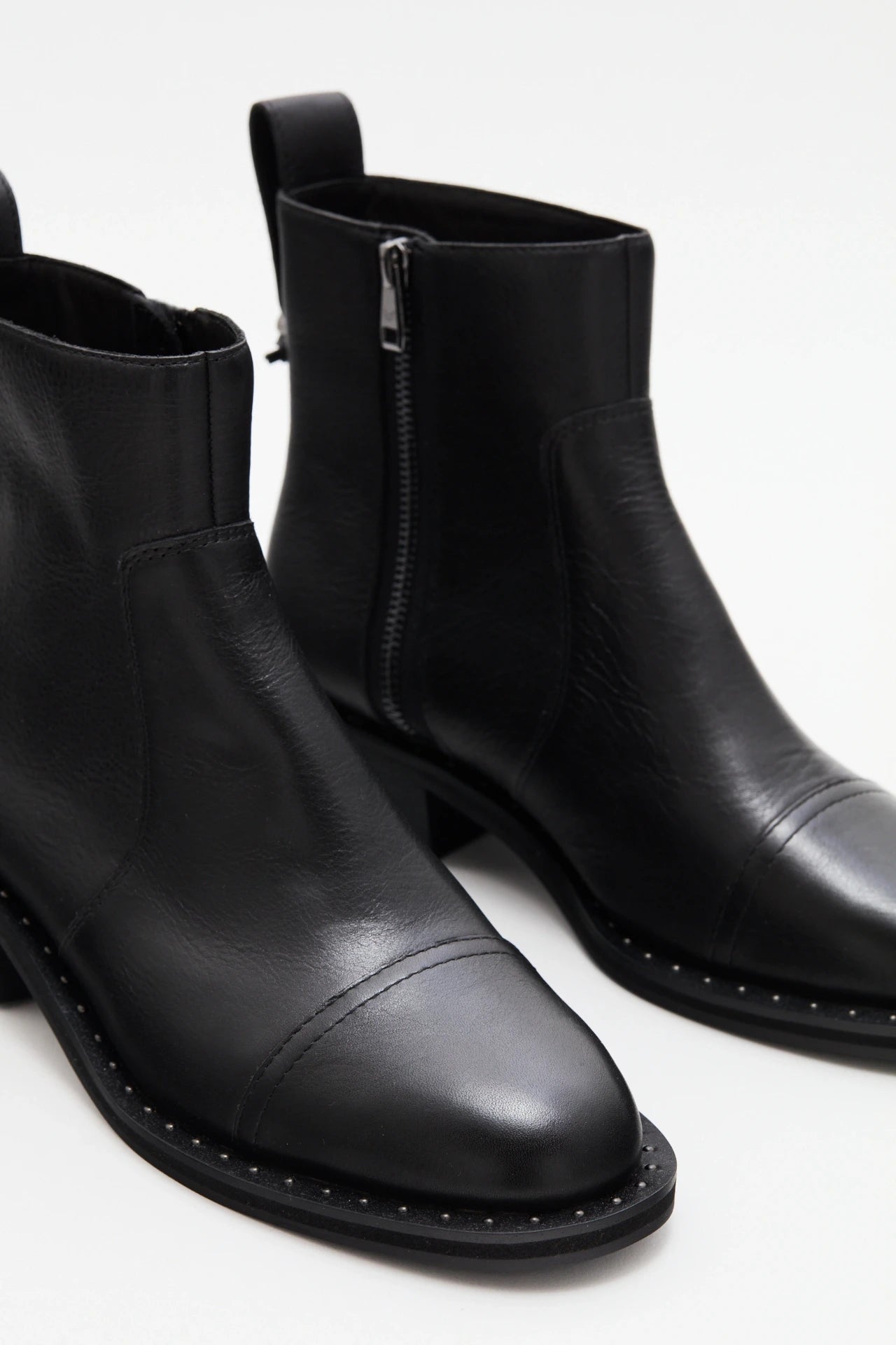 BOTA OLIEN