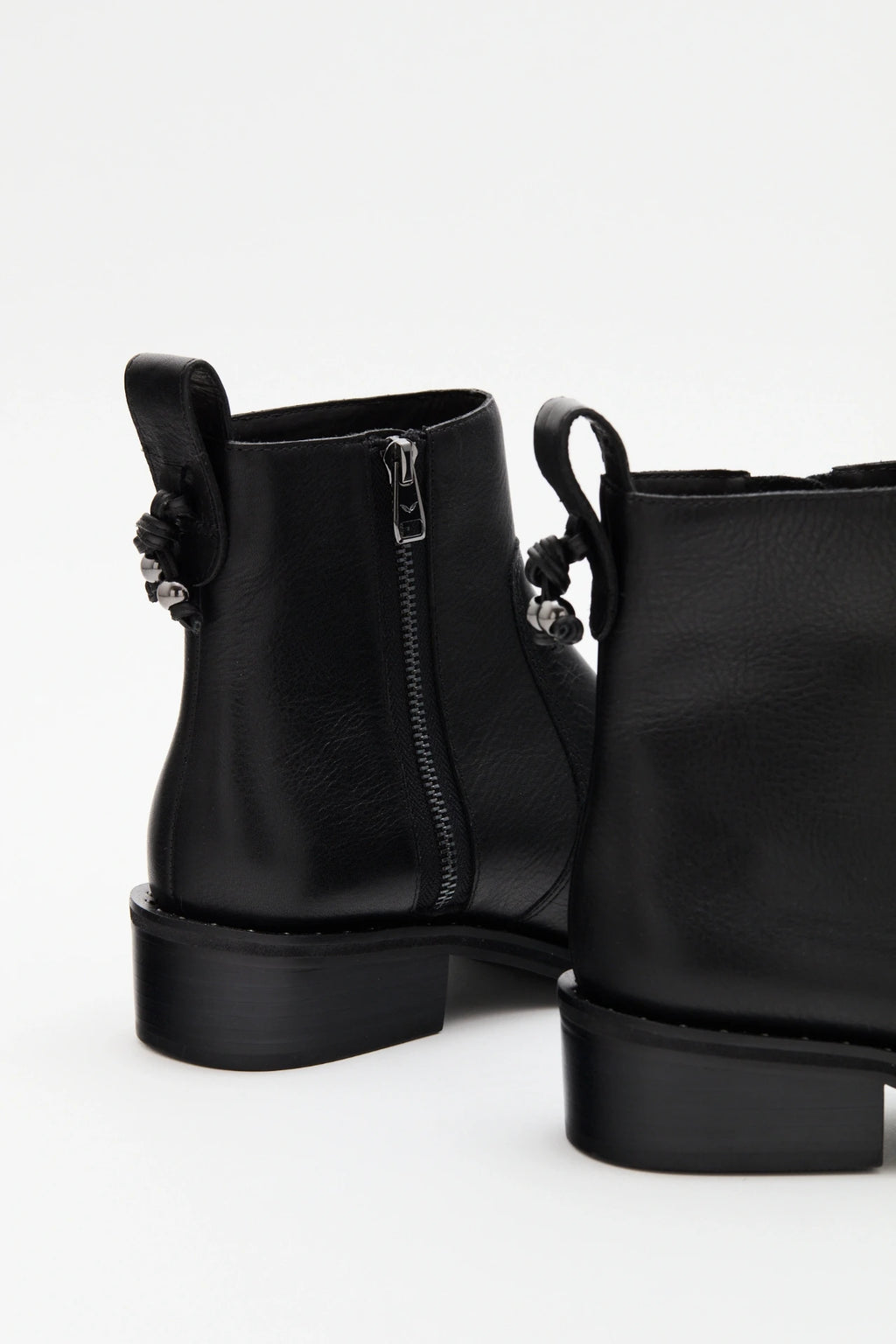 BOTA OLIEN