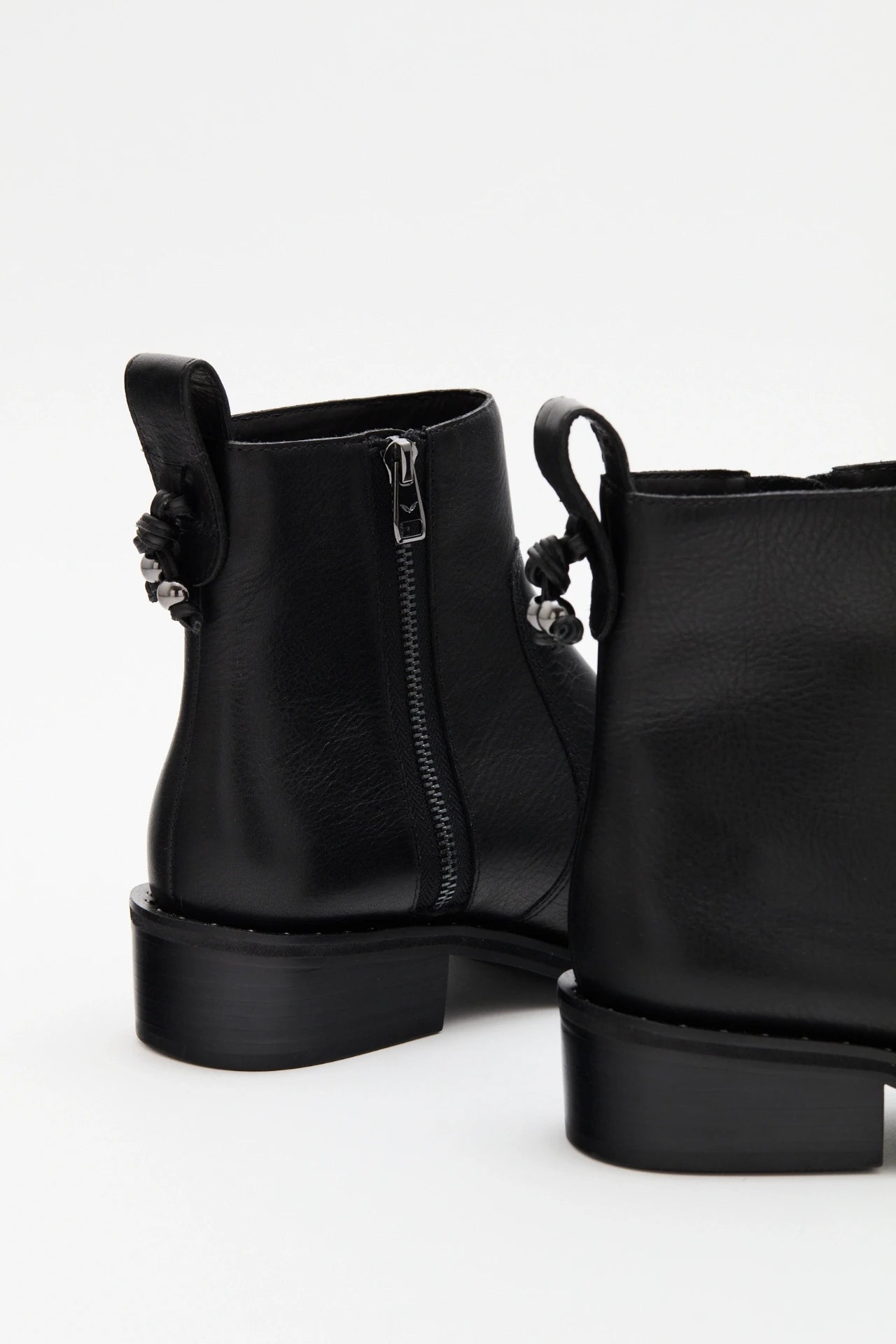 BOTA OLIEN