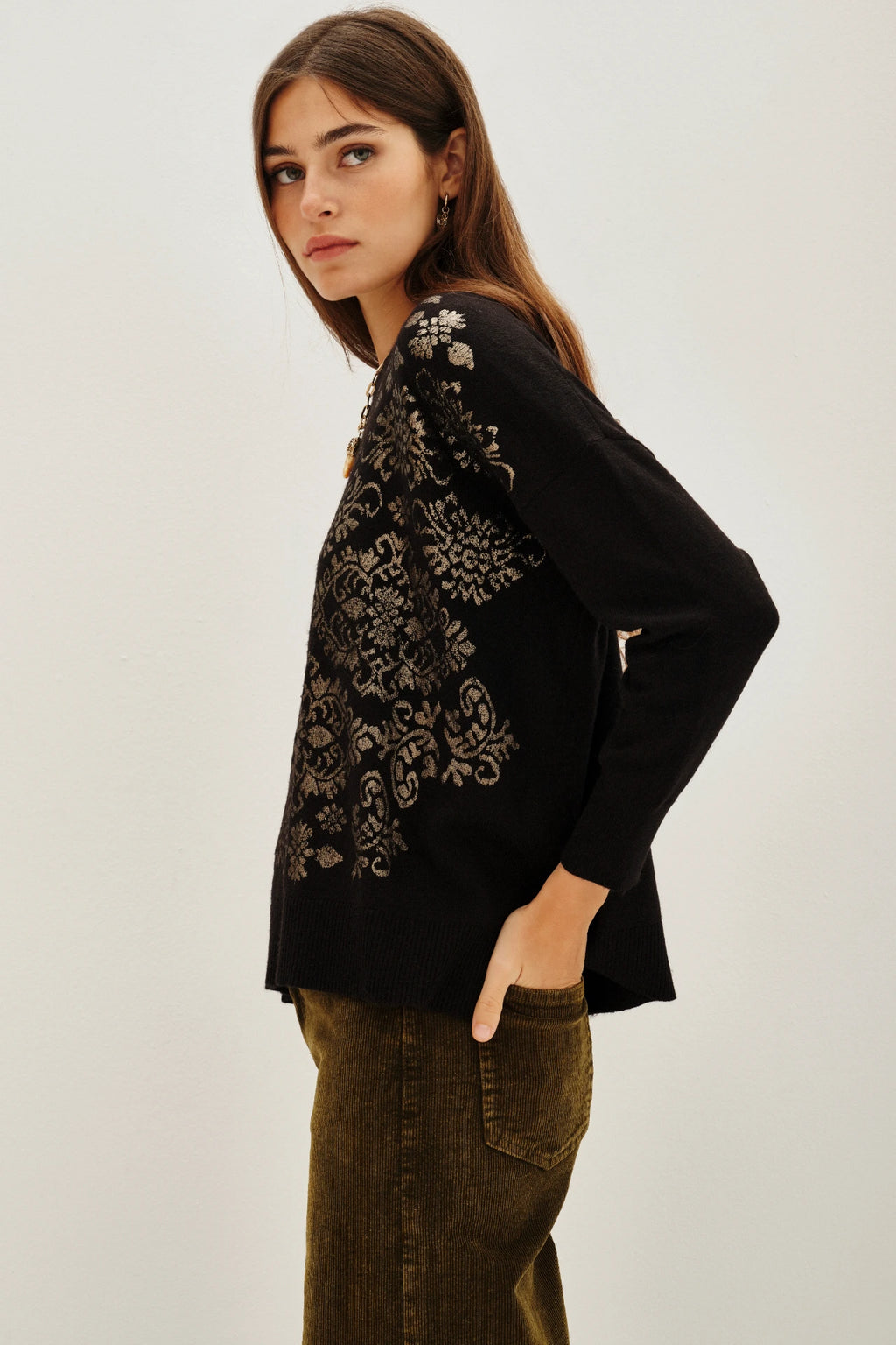 SWEATER BRIK NEW
