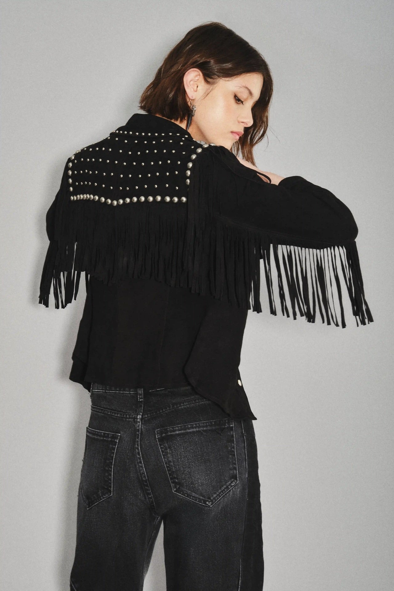 CAMISA BELLOTA STUDS CUERO