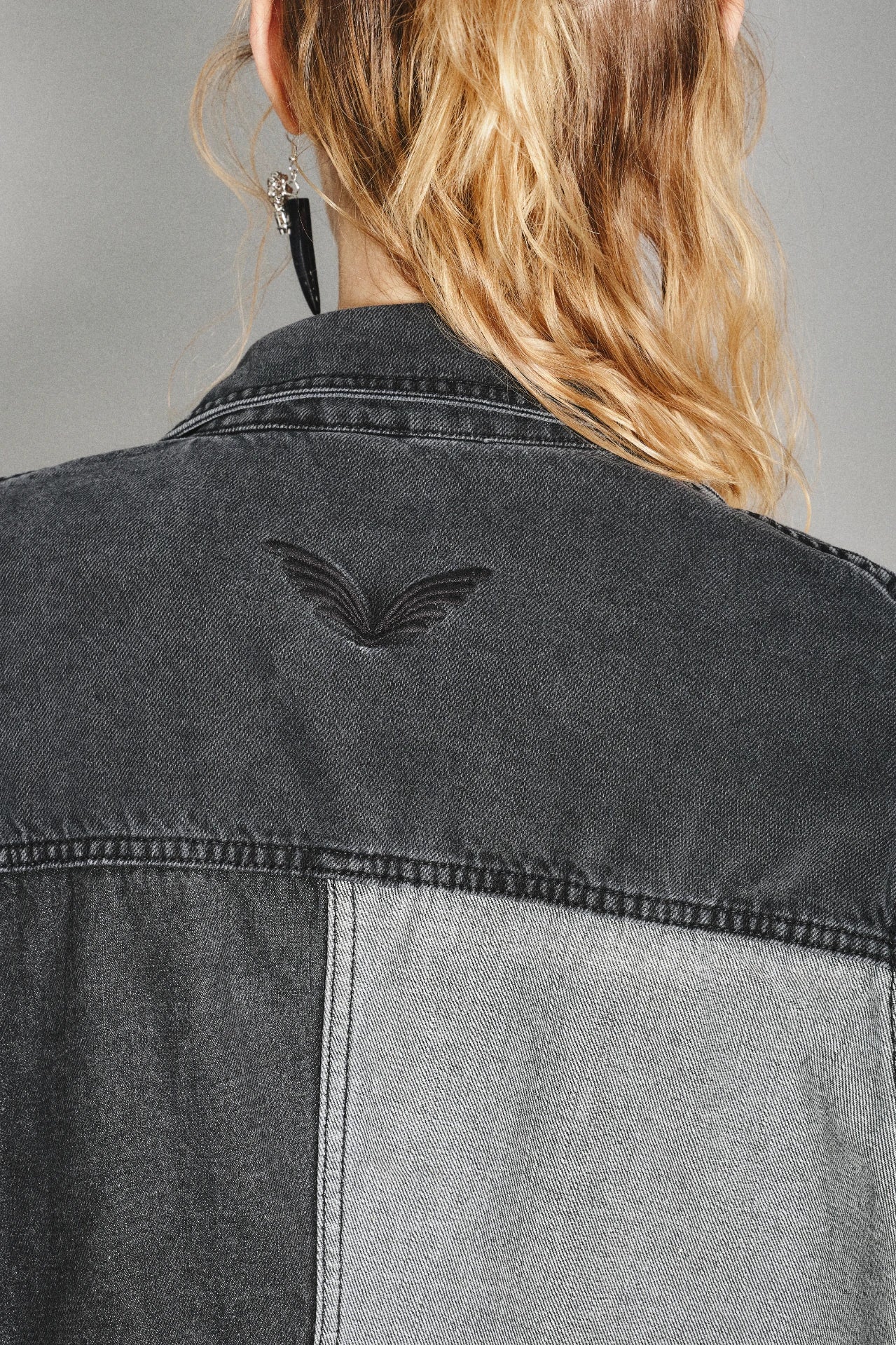 CAMPERA PATCH BLACK