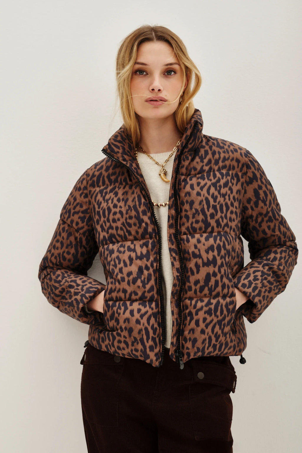 CAMPERA BHALI ANIMAL