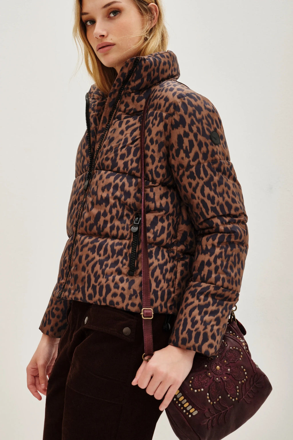 CAMPERA BHALI ANIMAL