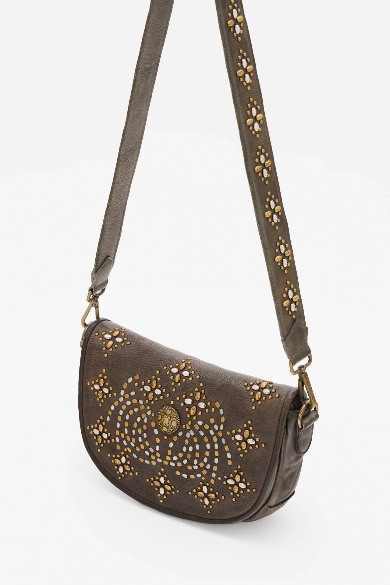 CARTERA ELIOTT STUDS