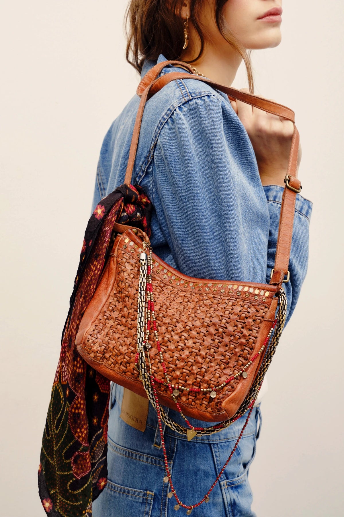 cartera metal braids