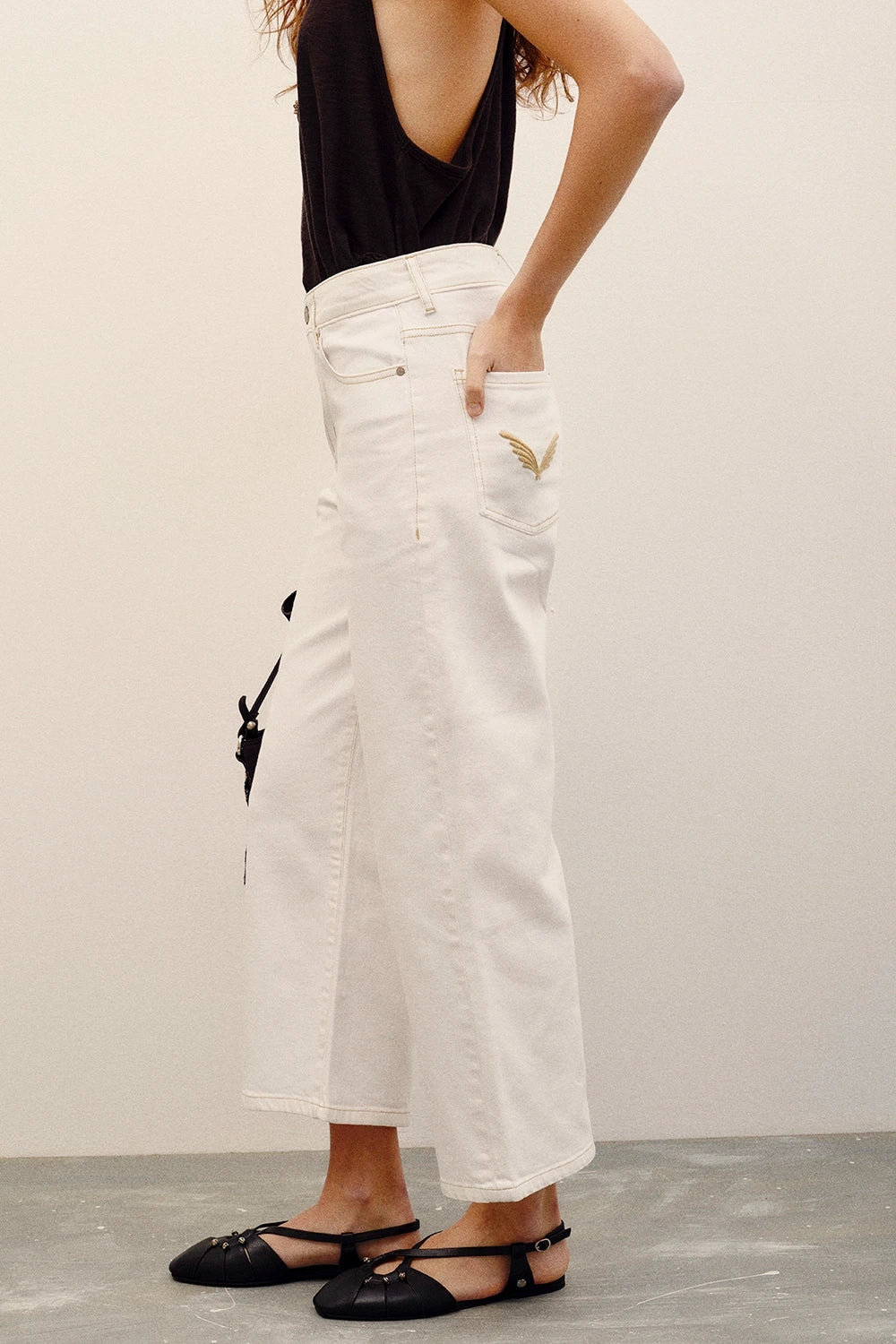 jean crop sand white