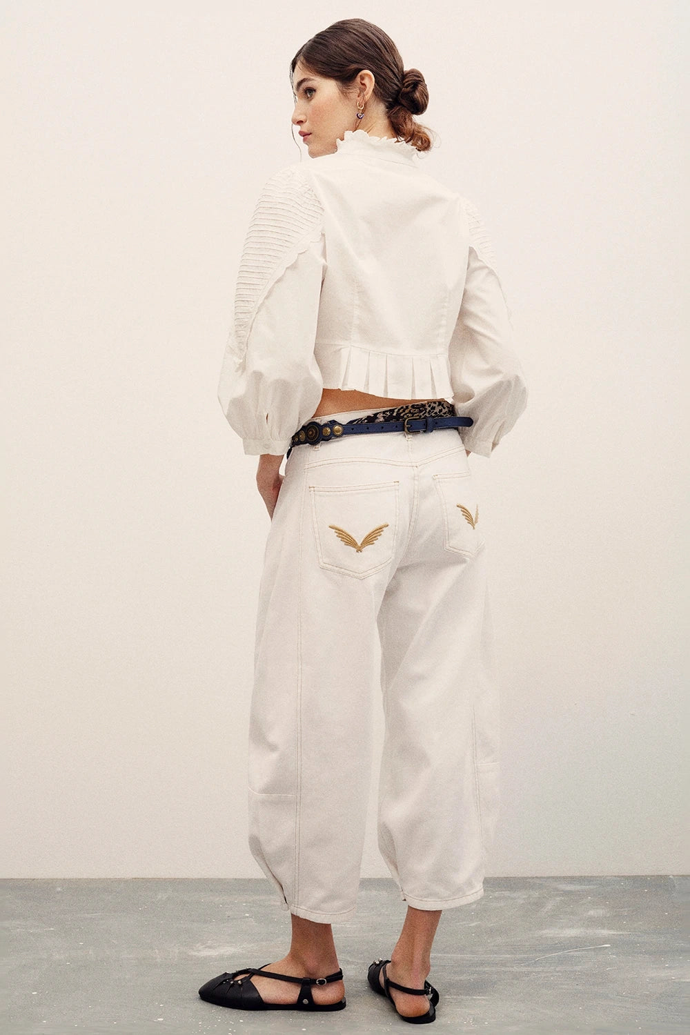 jean nomadik sand white