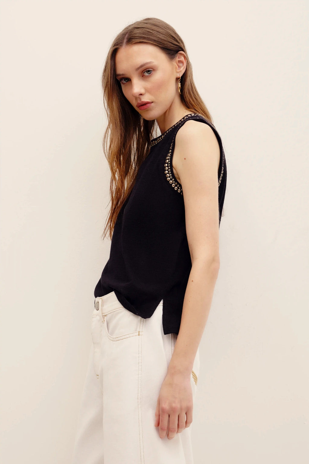 musculosa metalic studs