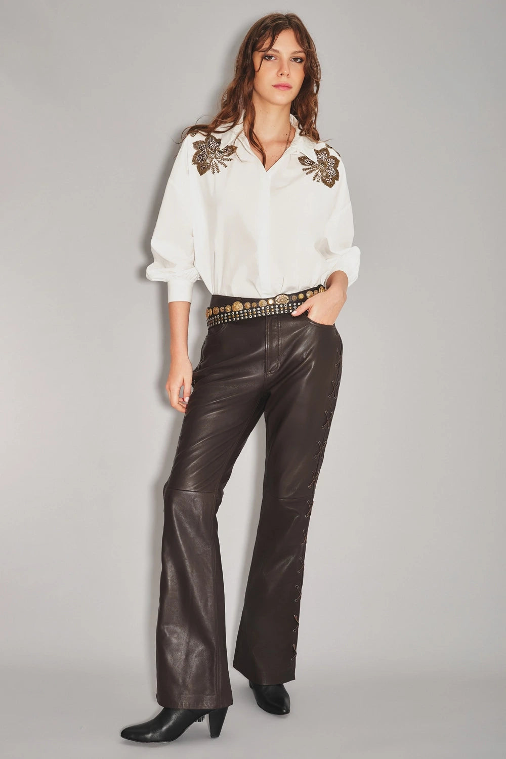 PANTALON BOOTCUT CUERO