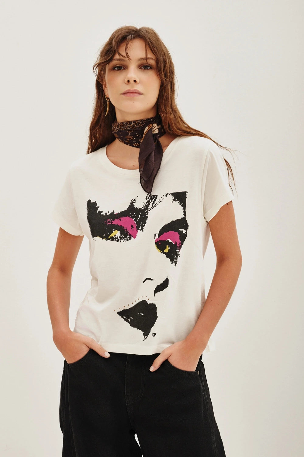 REMERA FACES