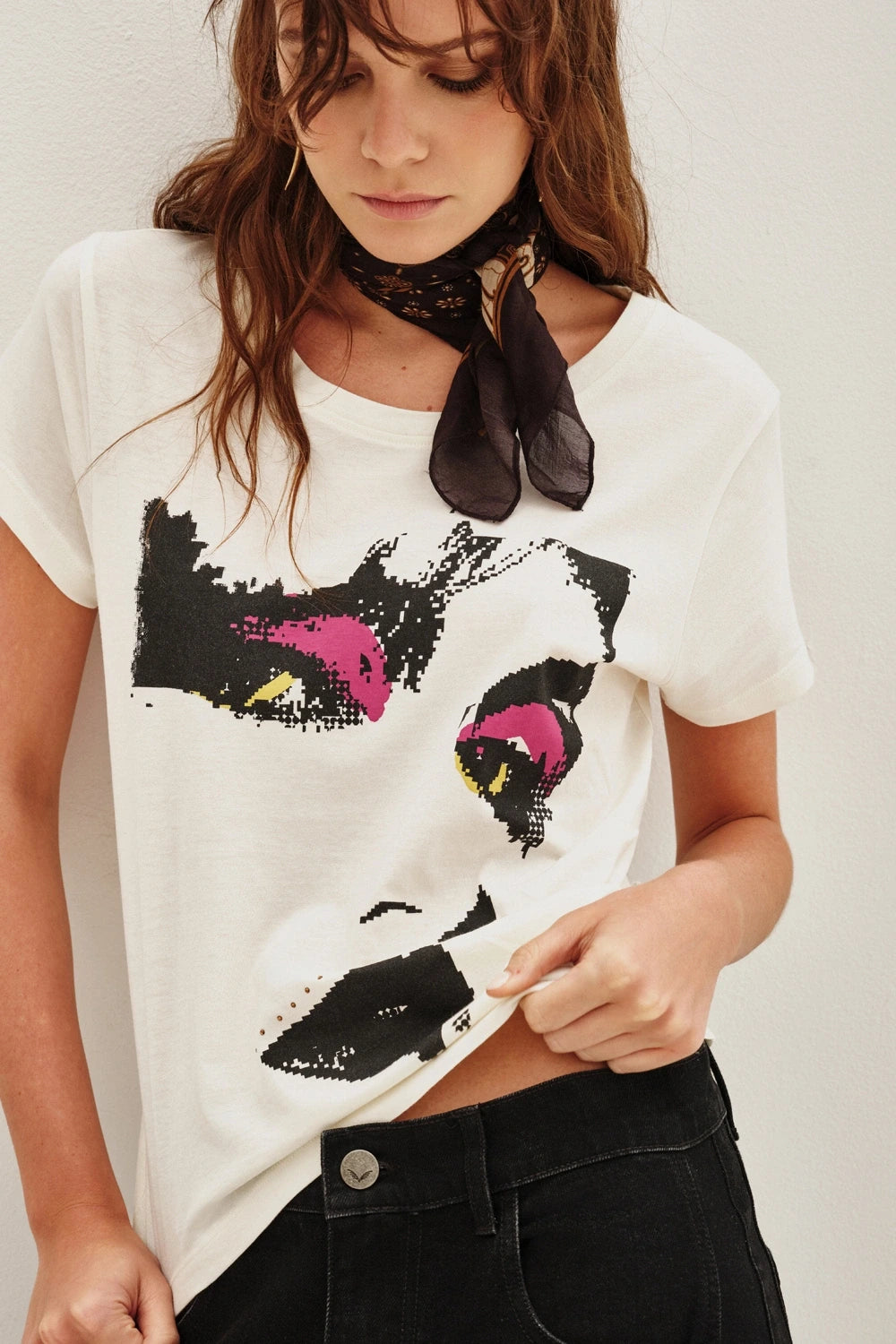 REMERA FACES