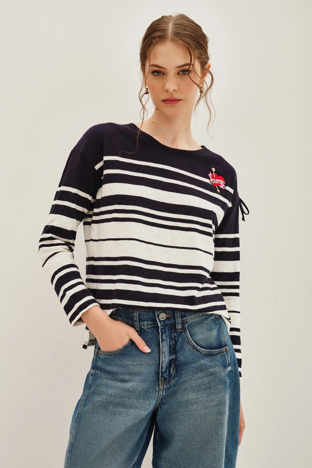 REMERA LINE PATCH