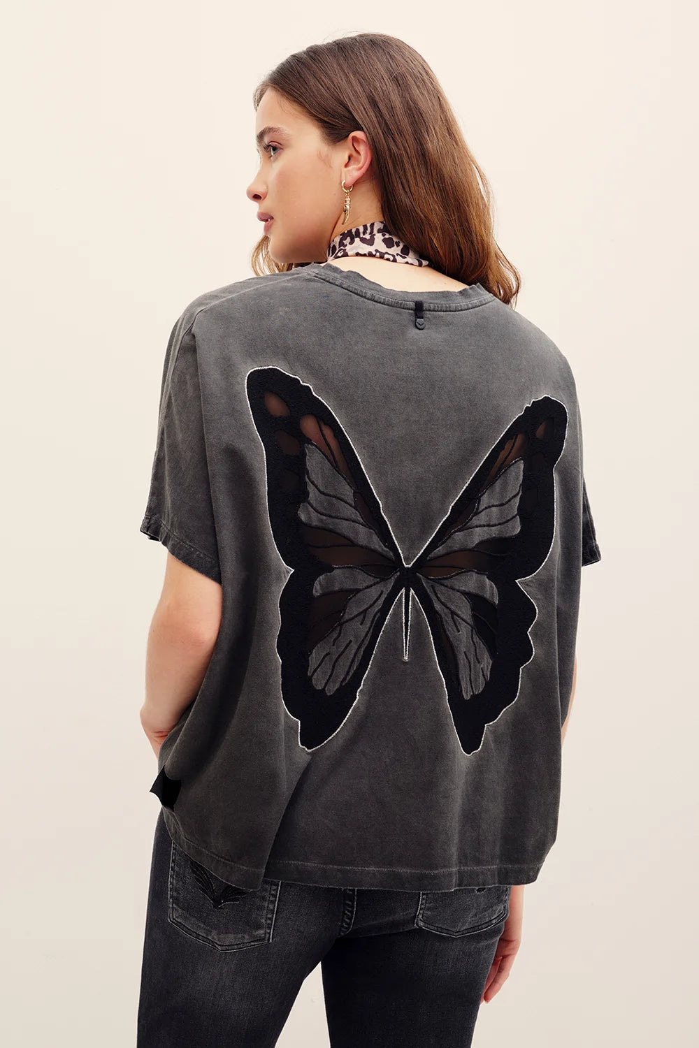 remera papillon