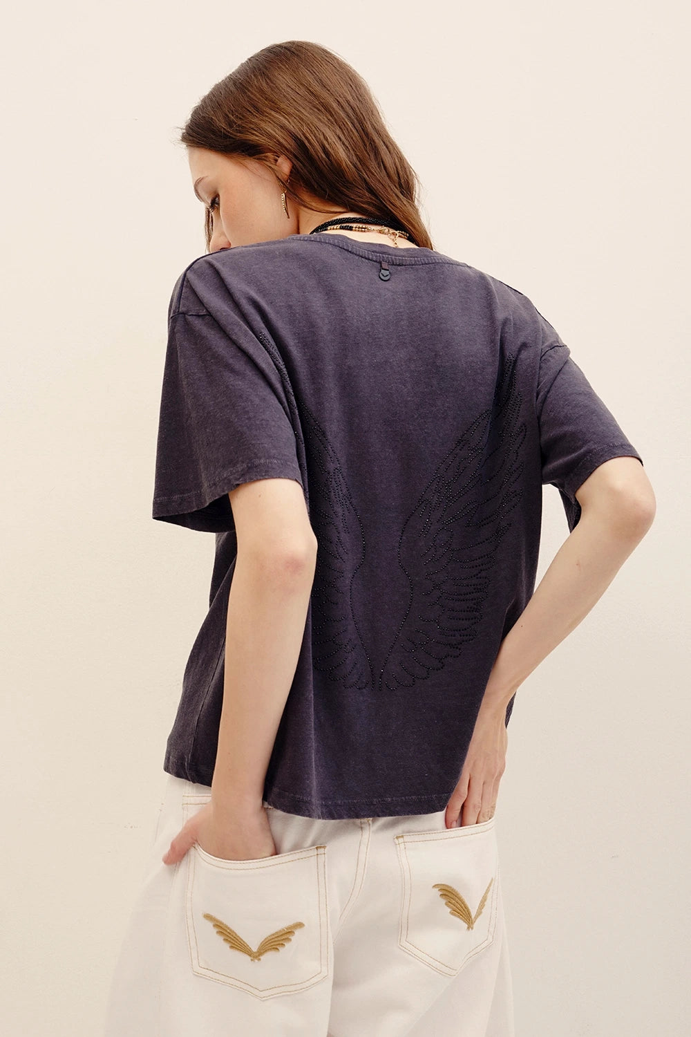 remera v wings