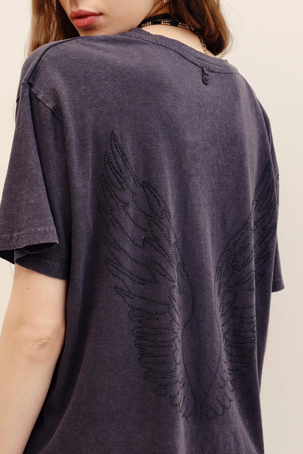 remera v wings