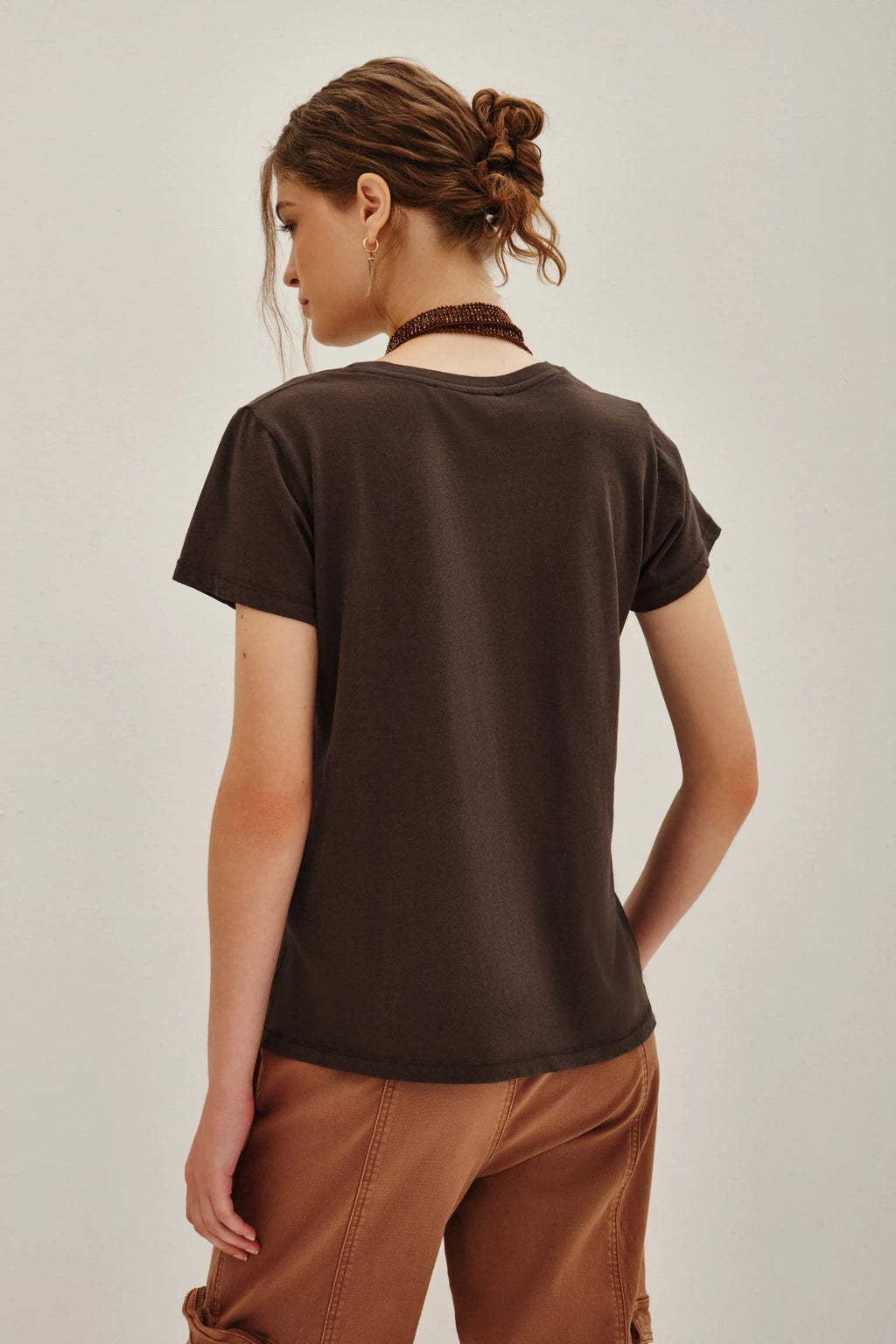 REMERA MUDRA HANDS