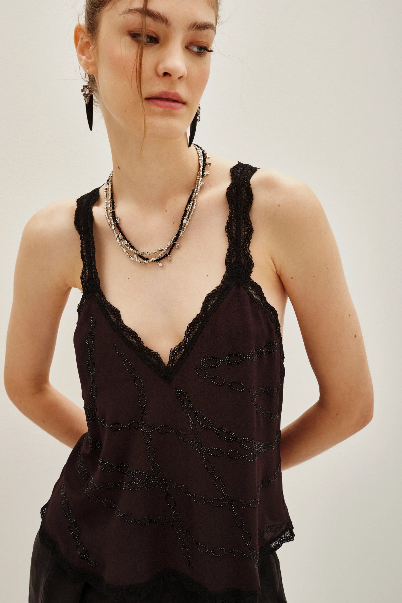 TOP DAISY STUDS