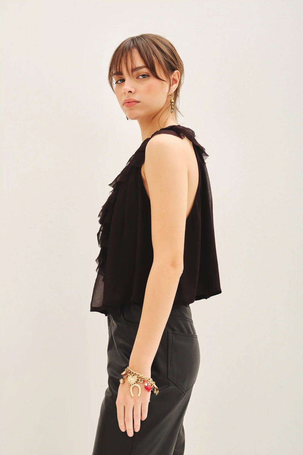 TOP ROMANCE FRILLS