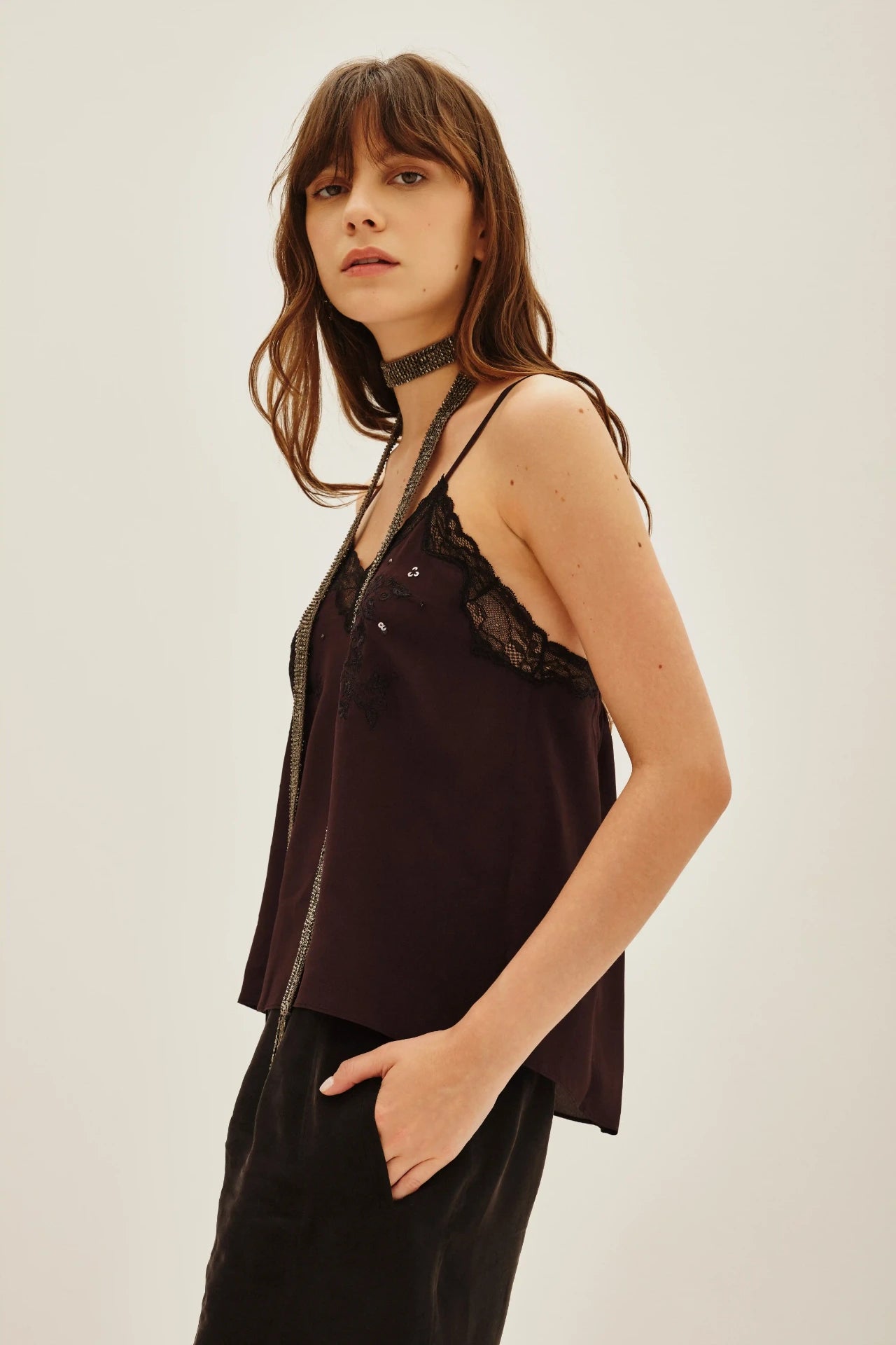 TOP SURI