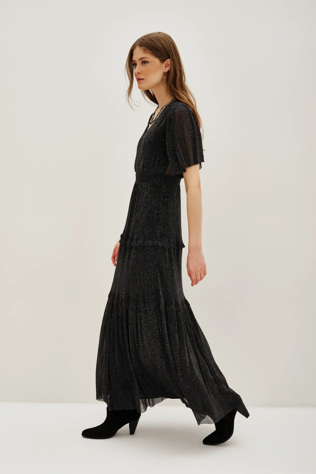 VESTIDO FRILLS STUDS